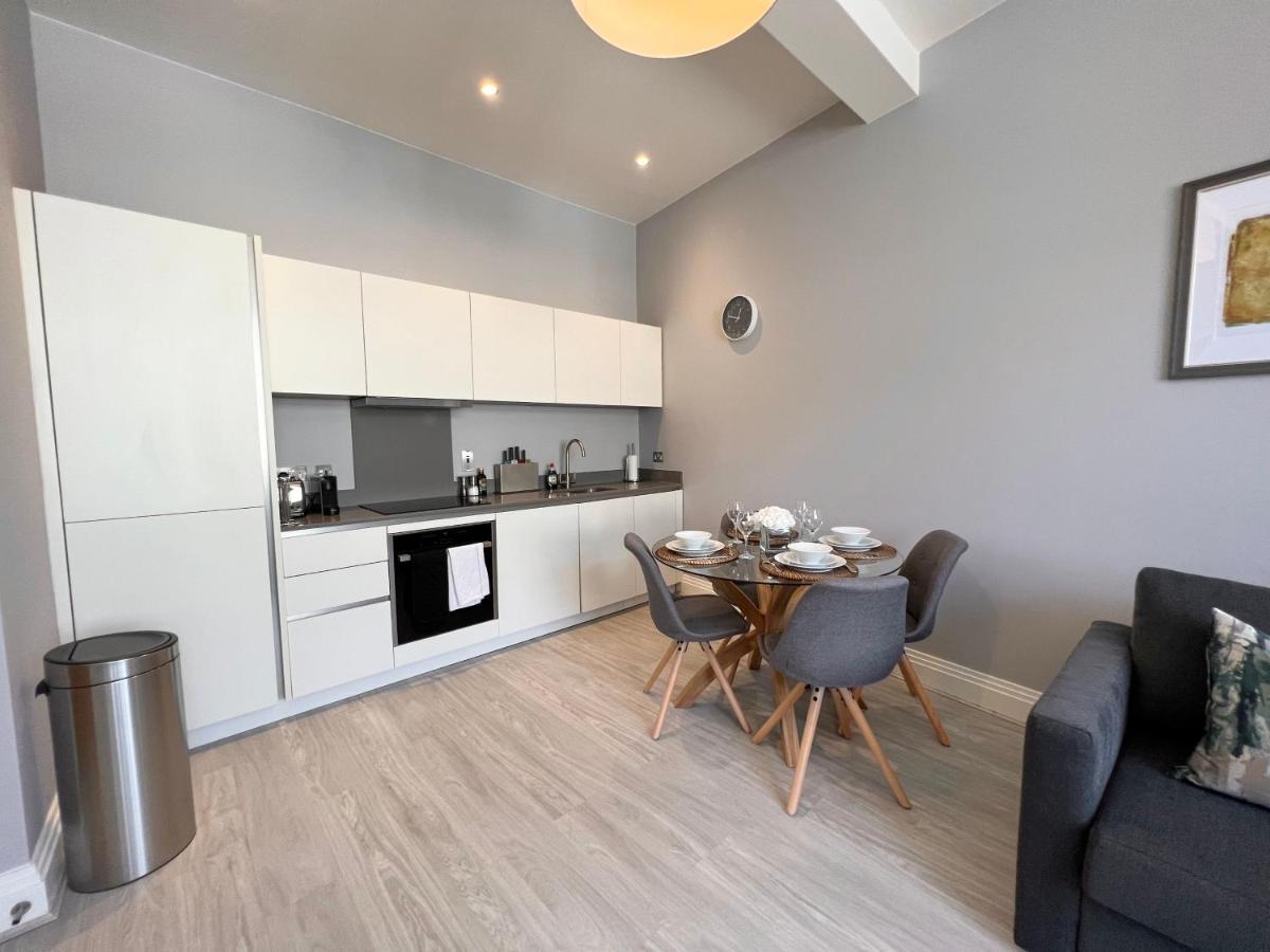 Urban Living'S - Windsor Castle Luxury Apartments Экстерьер фото