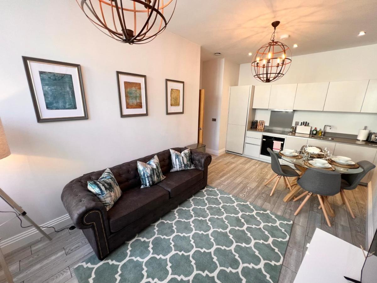 Urban Living'S - Windsor Castle Luxury Apartments Экстерьер фото