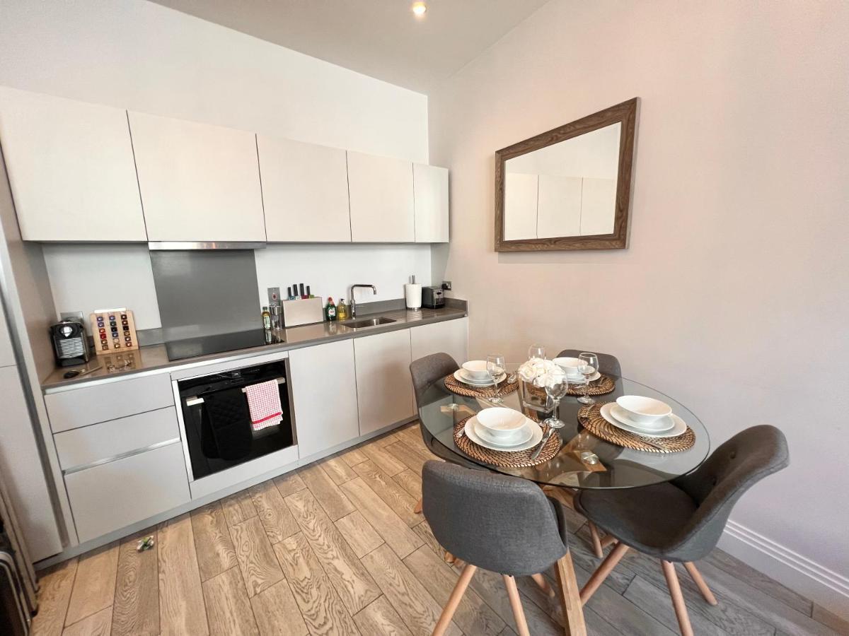 Urban Living'S - Windsor Castle Luxury Apartments Экстерьер фото