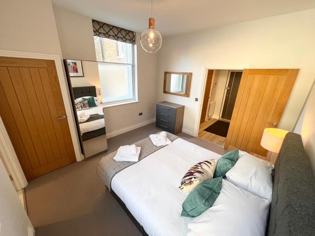 Urban Living'S - Windsor Castle Luxury Apartments Экстерьер фото
