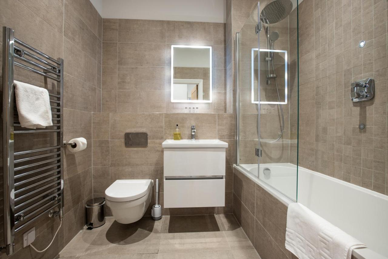 Urban Living'S - Windsor Castle Luxury Apartments Экстерьер фото