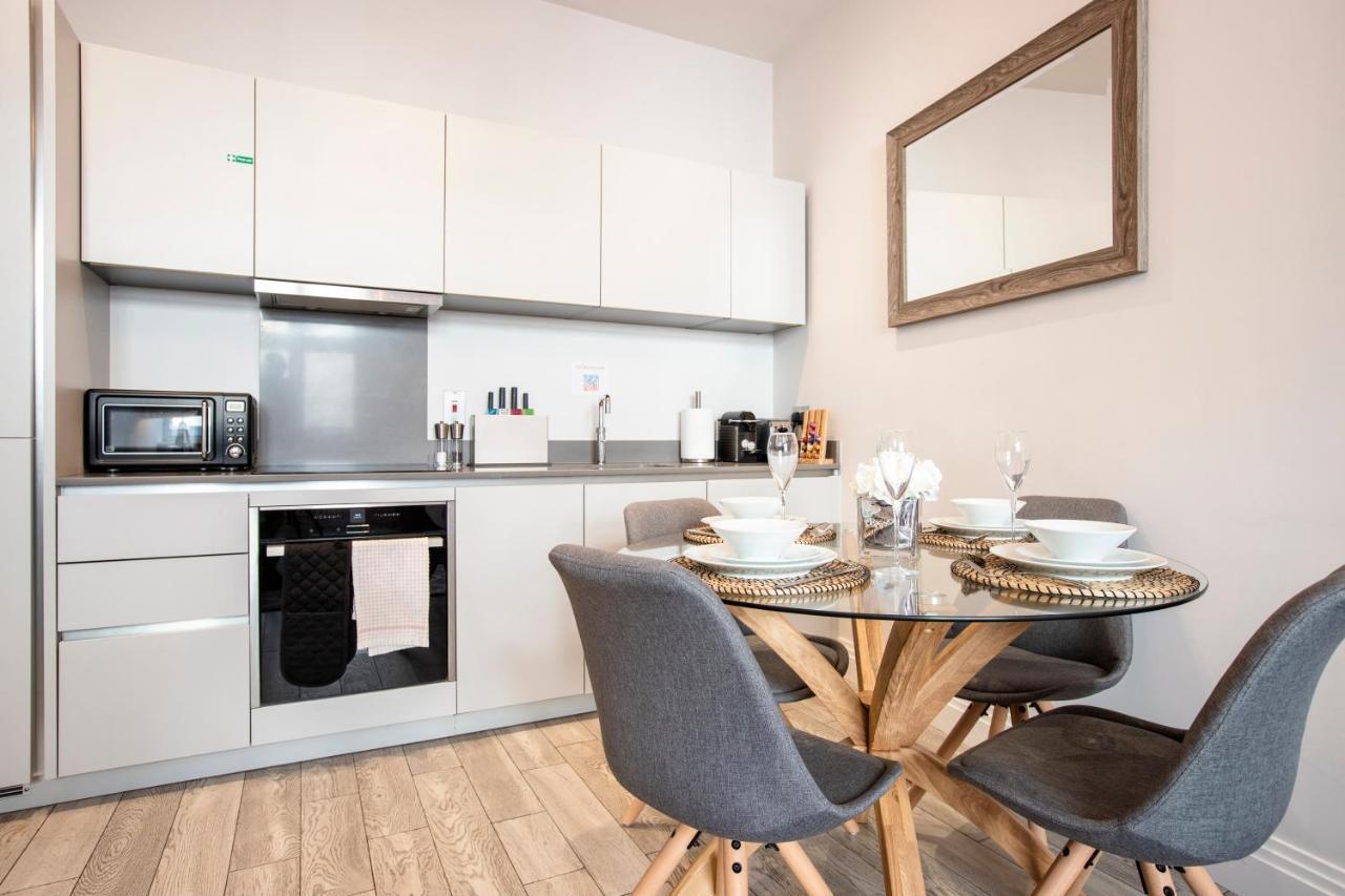Urban Living'S - Windsor Castle Luxury Apartments Экстерьер фото