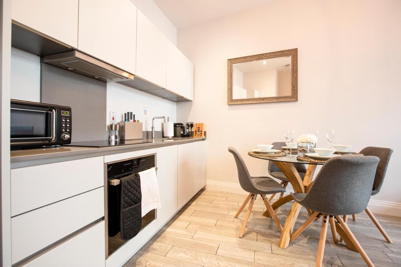 Urban Living'S - Windsor Castle Luxury Apartments Экстерьер фото