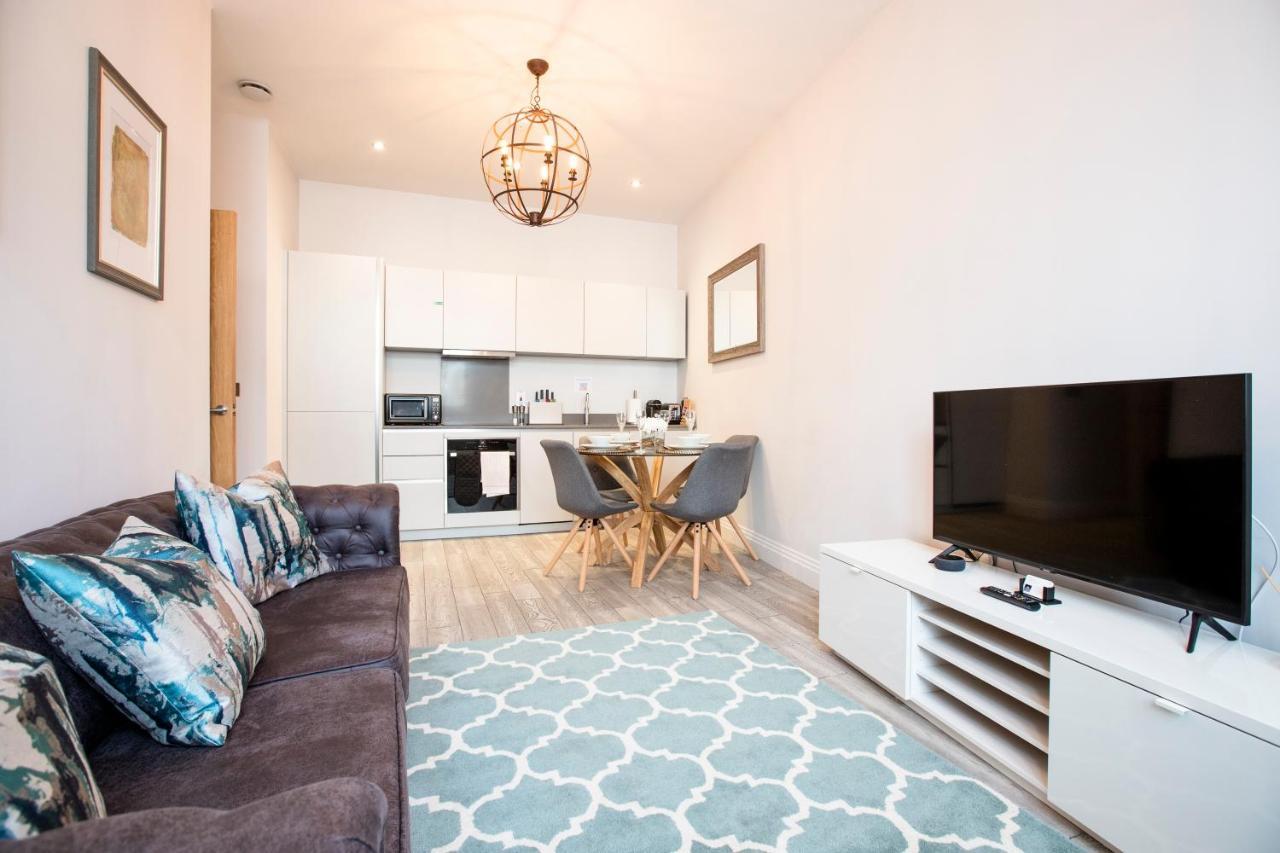 Urban Living'S - Windsor Castle Luxury Apartments Экстерьер фото